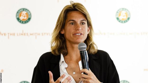Amelie Mauresmo addresses the media