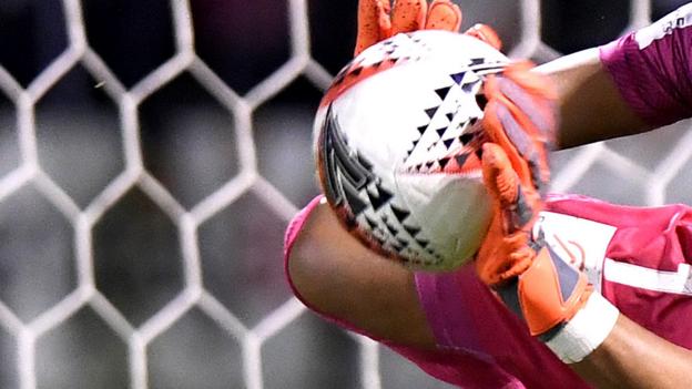 FA Cup: Stourbridge keeper James Wren saves Eastleigh penalty after father's tip