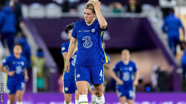 Los jugadores del Chelsea reaccionan a la derrota