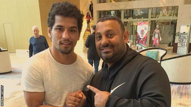 Neeraj Goyat with "Prince" Naseem Hamed