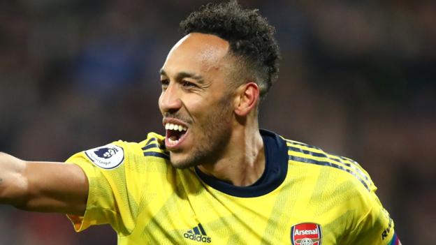 Transfer rumours: Aubameyang, Fernandes, Cavani, Piatek, Mari, Bergwijn, Eriksen thumbnail