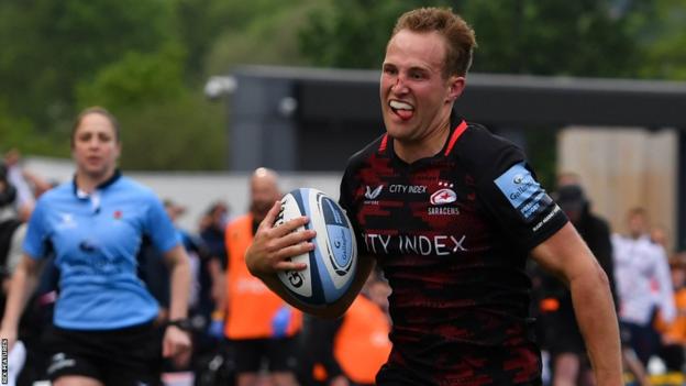 Max Malins in action for Saracens