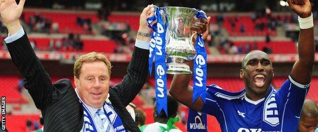 Harry Redknapp and Sol Campbell lift FA Cup