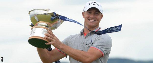 Alex Noren with the Scottish Open trophy