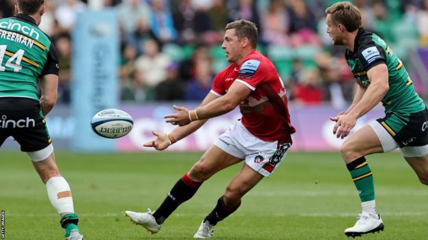 Jimmy Gopperth in action for Wasps