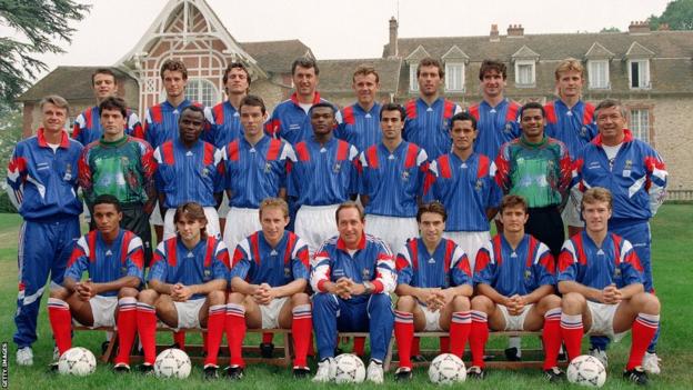 A France team pose for a group picture at Clairefontaine in 1993