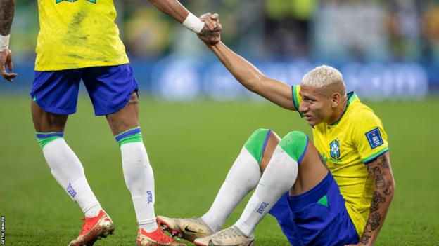 all today football news Richarlison