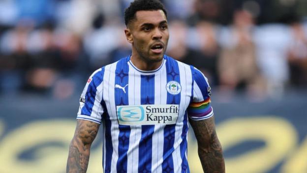 Josh Magennis: NI striker on Christmas as a footballer and his sons' aims  of following in his footsteps - BBC Sport