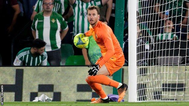 Neto Murara of FC Barcelona during the La Liga Santander match between Real Betis Sevilla vs FC Barcelona at Estadio Benito Villamarin on May 7, 2022 in Seville, Spain