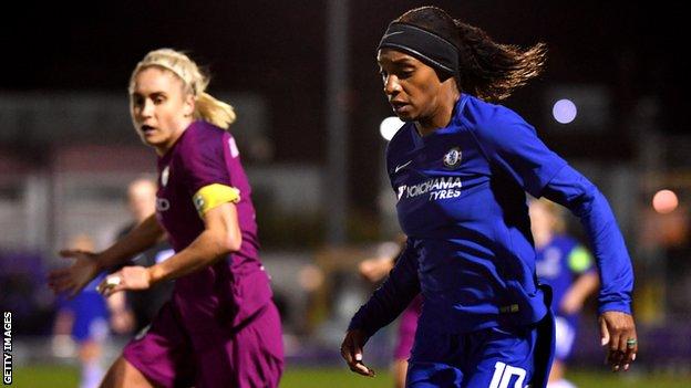 Crystal Dunn playing for Chelsea Ladies