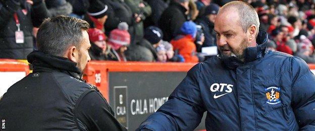 Aberdeen: Derek McInnes unfazed by 'bizarre' Steve Clarke row - BBC Sport