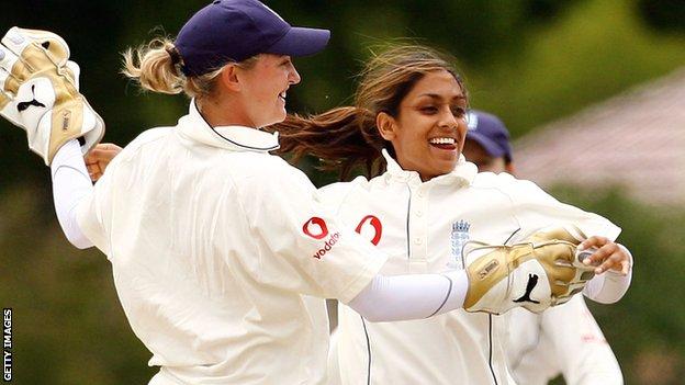 Isa Guya and wicketkeeper Jane Smit celebrate a wicket at Bowral in 2008