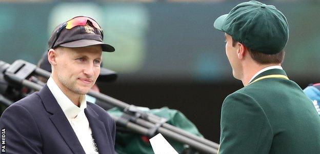 Joe Root and Pat Cummins at the toss in the first Test