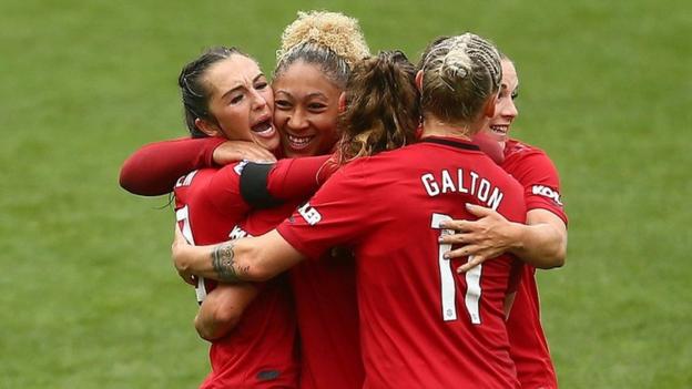 Wsl Manchester United 2 0 Liverpool Casey Stoney S Side Earn First Super League Win Bbc Sport
