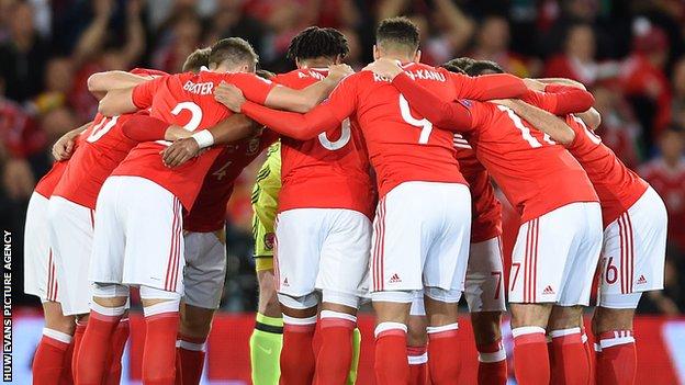 Wales huddle