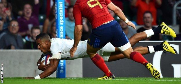 England wing Anthony Watson scores against France