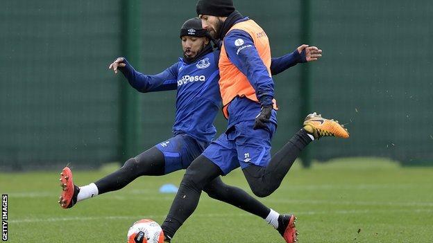 Andre Gomes and Fabian Delph in training