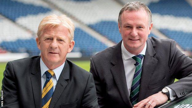 Gordon Strachan and Michael O'Neill at Hampden Park in March 2015