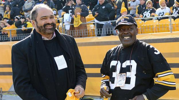 Franco Harris ٻѺ John Fuqua 㹻 2012 㹾Ըթͧúͺ 40 բͧ 