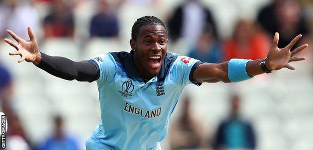 England fast bowler Jofra Archer appeals for a wicket against Australia