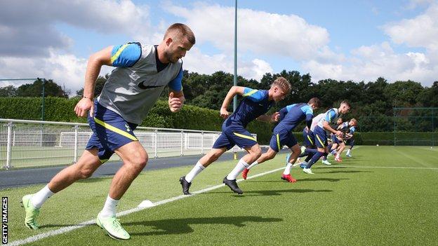 Spurs players in training