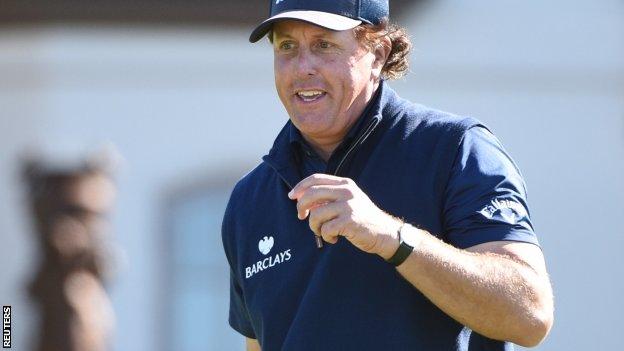 Phil Mickelson leads Pebble Beach pro-Am by two shots ...