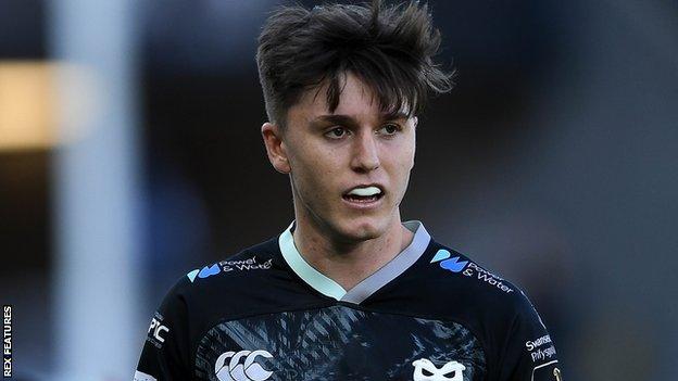 Newcastle Falcons sign Ospreys fly-half Josh Thomas on two-year contract -  BBC Sport