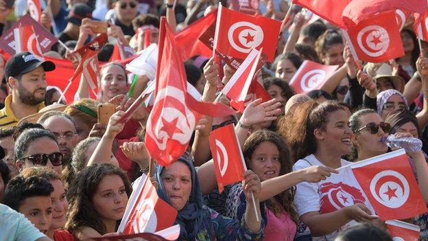 Tunisia football fans