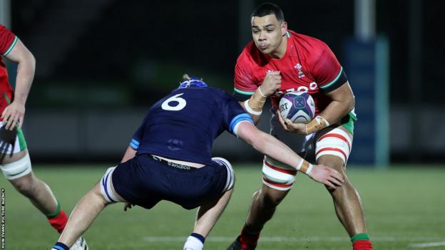 Mackenzie Martin playing for Wales Under-20s against Scotland in February 2023