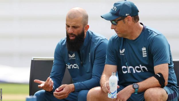 Moeen Ali and Marcus Trescothick at England practise