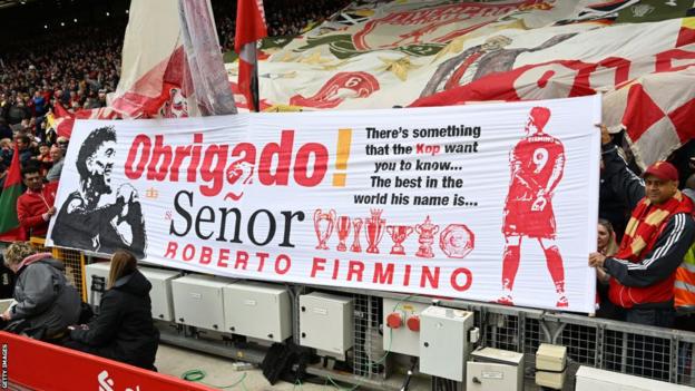 Bannière de Roberto Firmino à Anfield