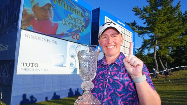 Gemma Dryburgh celebrates winning successful  Japan