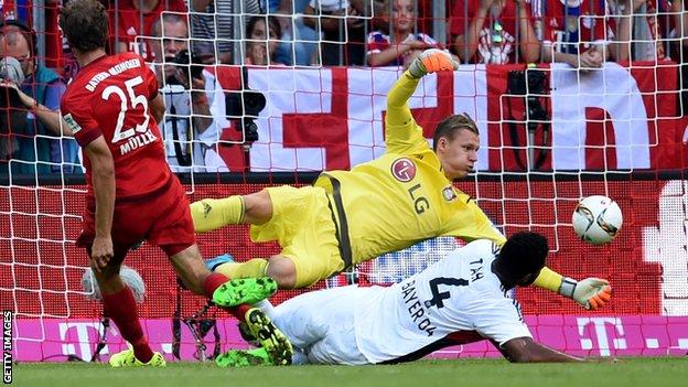 Thomas Muller scores against Bayer Leverkusen