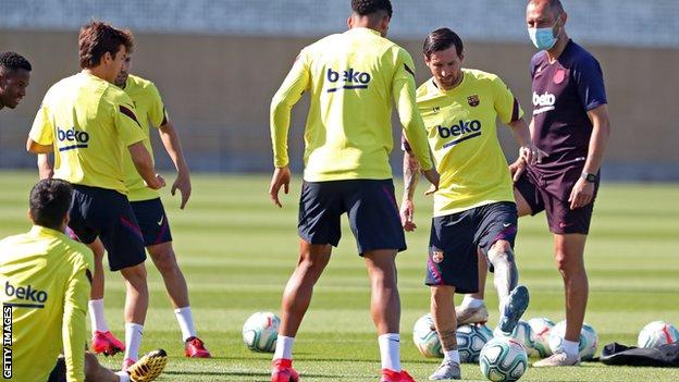 Lionel Messi takes part in Barcelona training