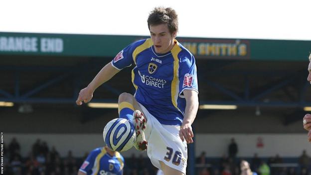 Aaron Ramsey in action for Cardiff in 2008