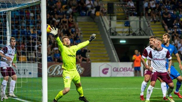 Rigas Futbola Skola 2-2 Linfield: Healy has 'mixed emotions' following dramatic draw - BBC Sport