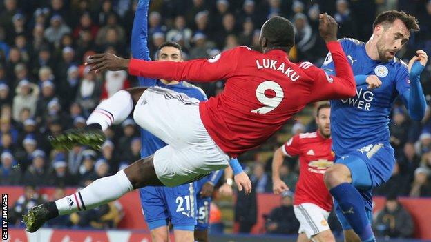 Romelu Lukaku attempts an overhead kick playing for Manchester United against Leicester City