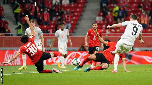 Robert Lewandowski, Al ahly'ye karşı gol attı