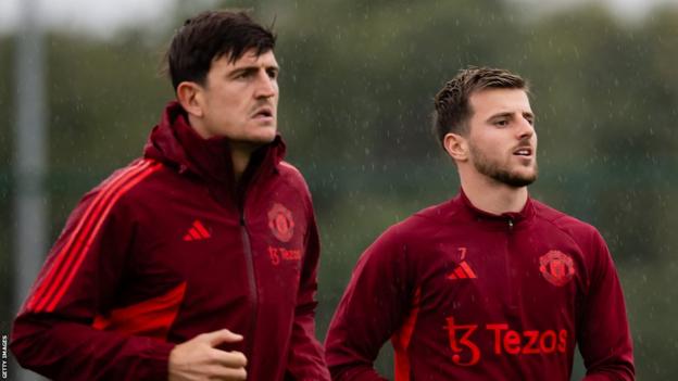Harry Maguire (left) and Mason Mount