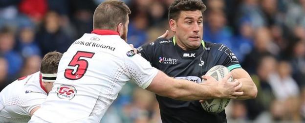 Kieron Fonotia tackled by Alan O'Connor of Ulster