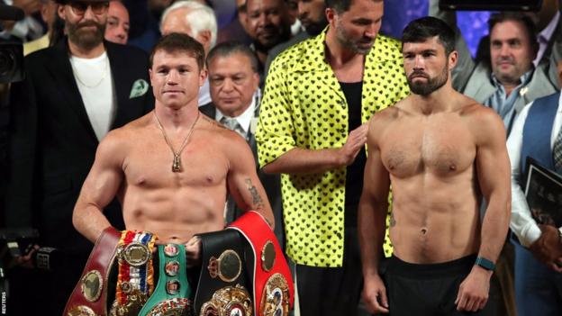 Saul 'Canelo' Alvarez and John Ryder stand side-by-side at the weigh-in