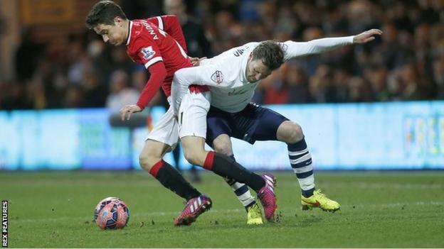 Scott Laird in action for Preston against Manchester United in the FA Cup in 2015