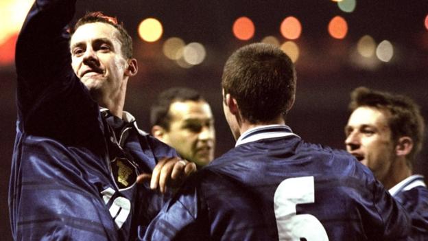 Ince, Wenger & Keegan: Scotland's win at Wembley 20 years on - BBC News