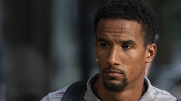 ‘There’s a bit of interest’ – Lennon admits Sinclair’s Celtic future in doubt