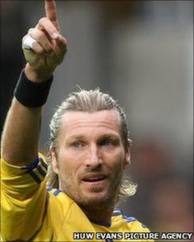 Former Wales midfielder Robbie Savage