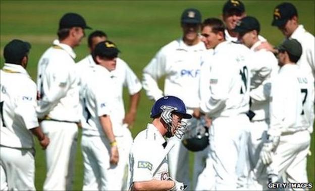 Nottinghamshire celebrate the wicket of Andrew Gale
