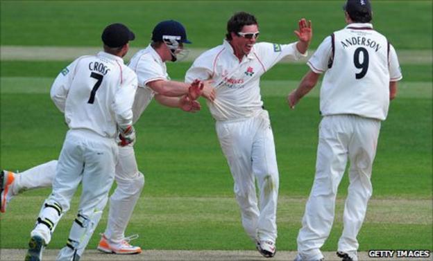 Lancashire celebrate during their win over Warwickshire