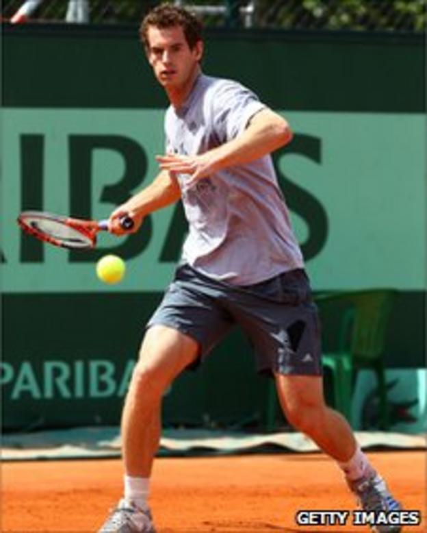 Andy Murray practicing at Roland Garros