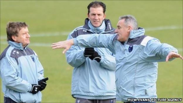 Terry Burton (left) and Paul Wilkinson were assistants under former Cardiff boss Dave Jones (right)