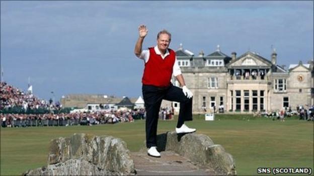 Jack Nicklaus in his final round at St Andrews in 2005